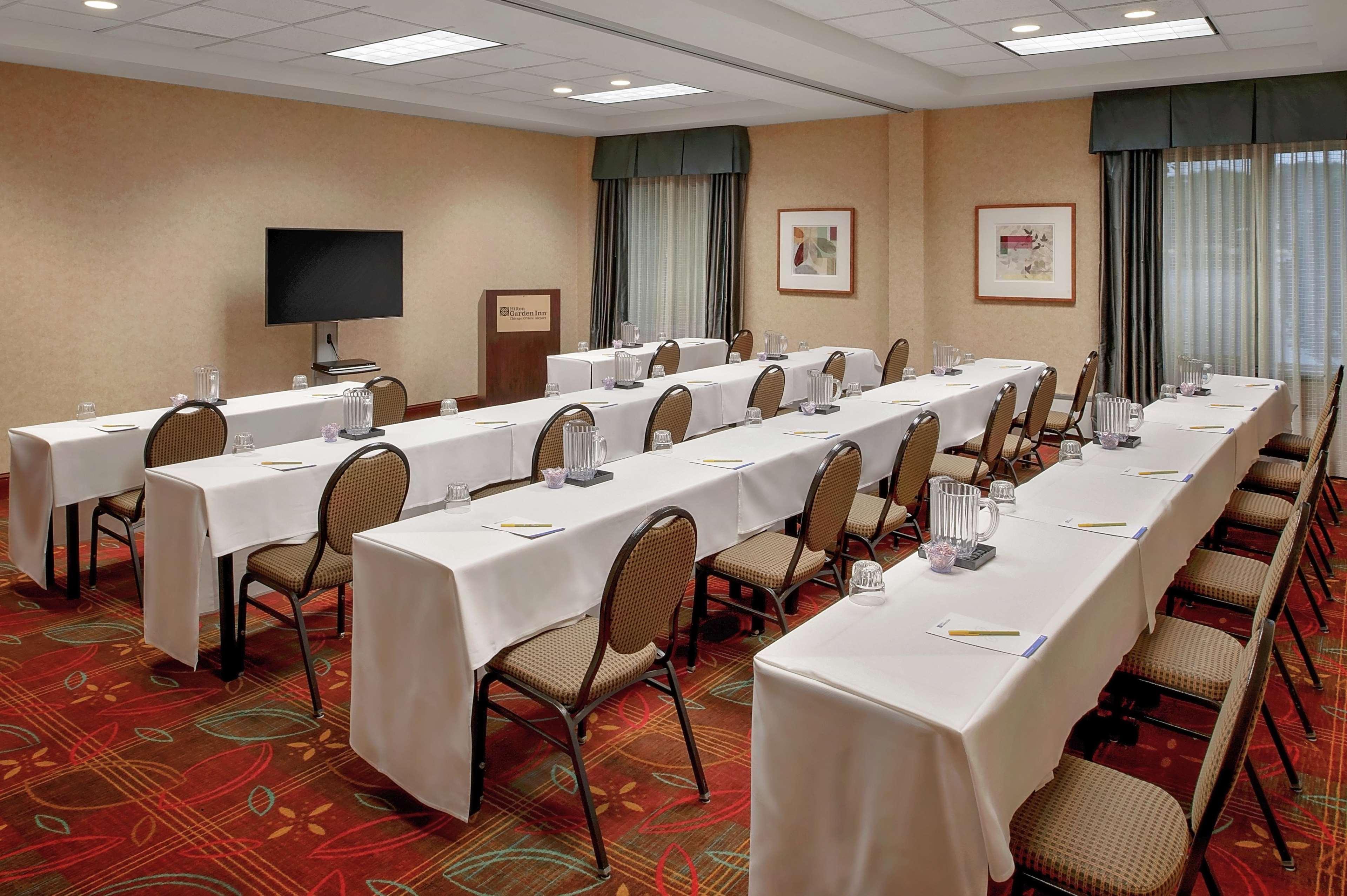 Hilton Garden Inn Chicago O'Hare Airport Des Plaines Exterior photo