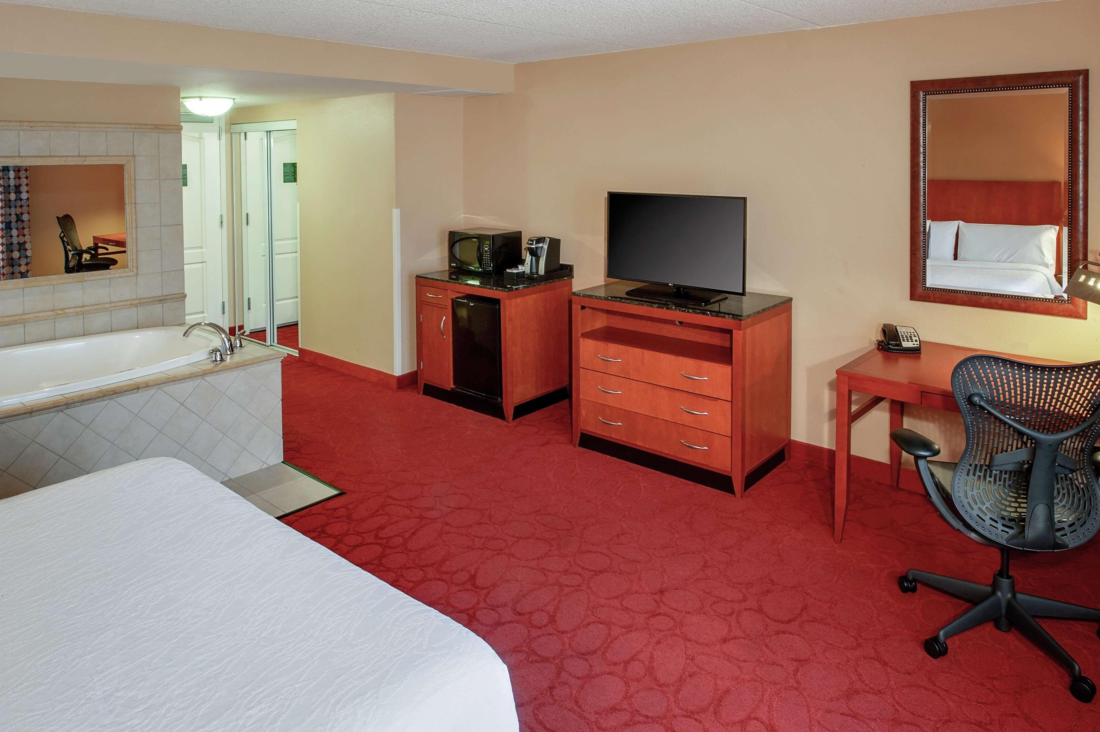 Hilton Garden Inn Chicago O'Hare Airport Des Plaines Exterior photo