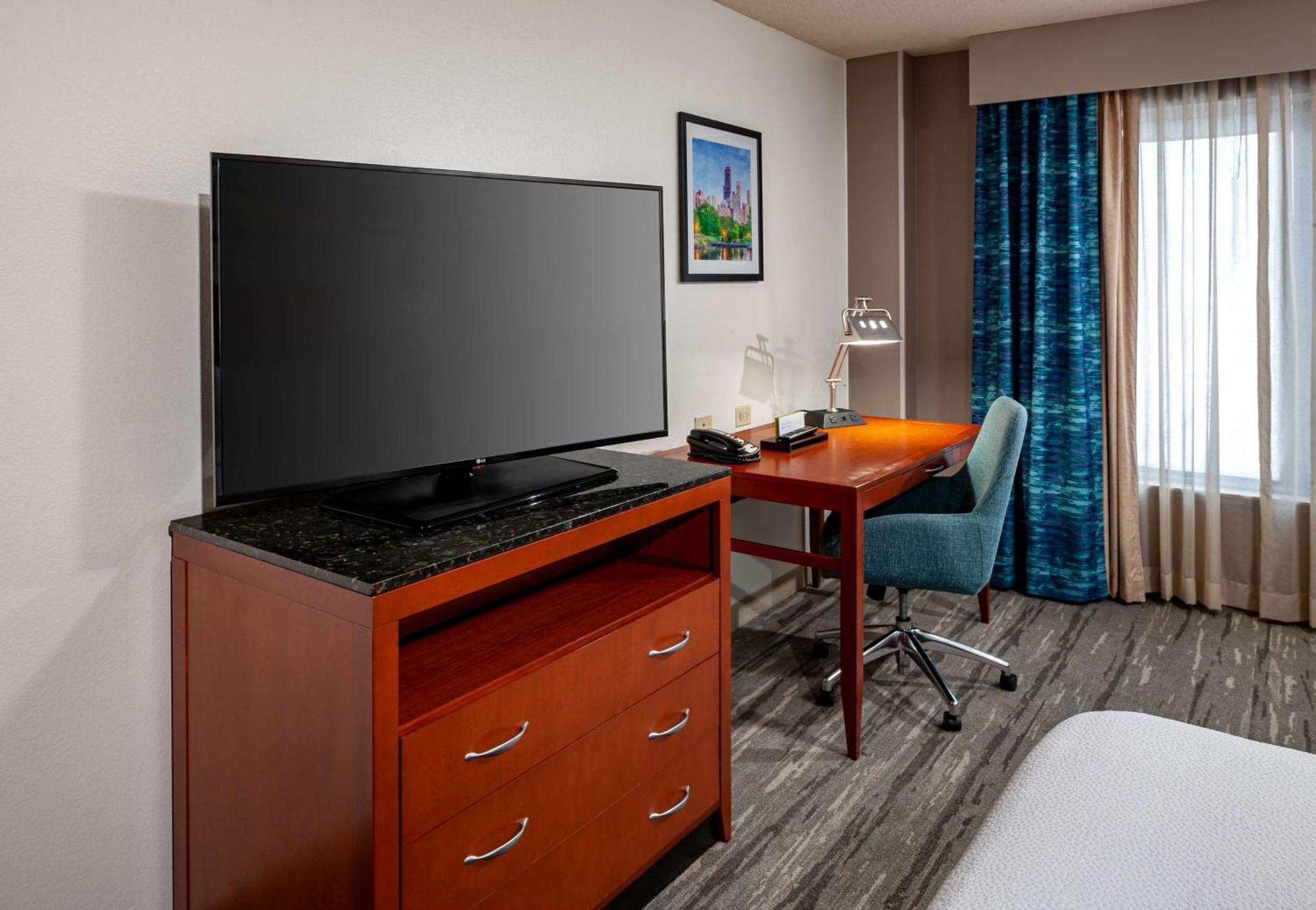 Hilton Garden Inn Chicago O'Hare Airport Des Plaines Exterior photo