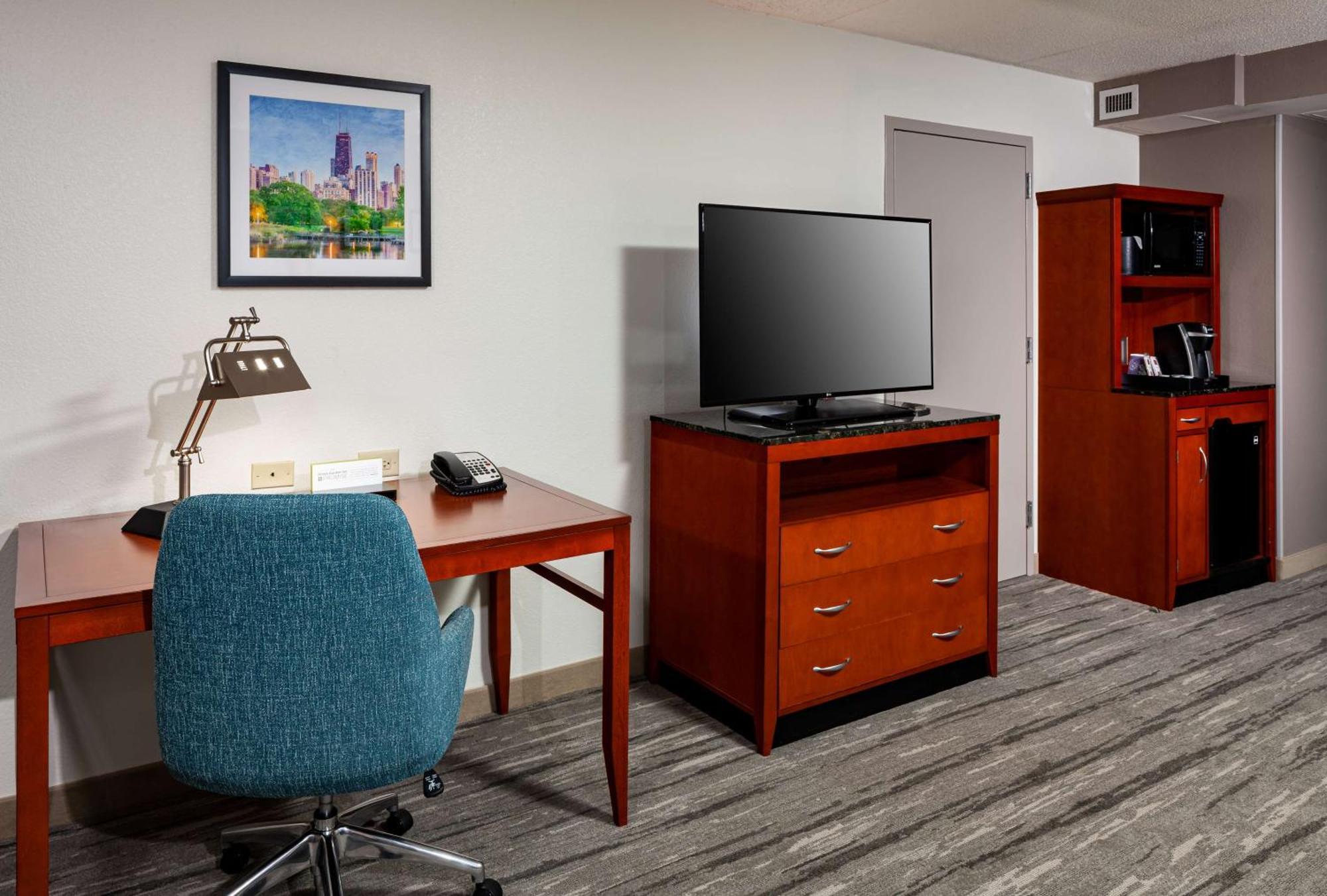 Hilton Garden Inn Chicago O'Hare Airport Des Plaines Exterior photo