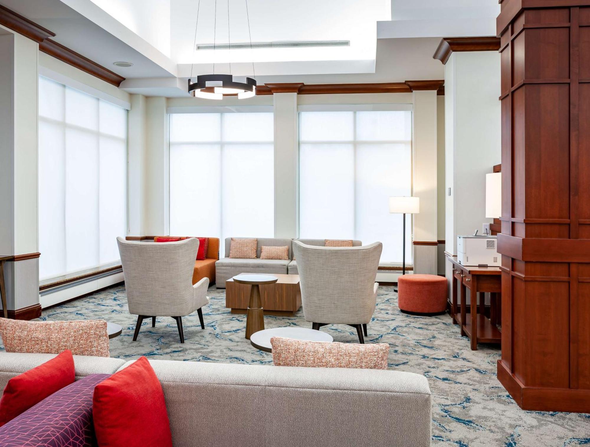 Hilton Garden Inn Chicago O'Hare Airport Des Plaines Exterior photo
